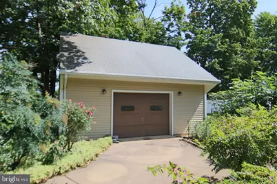 321 E Walnut Street, Palmyra, PA 17078 - Photo 11