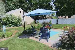 321 E Walnut St, Palmyra, PA 17078 - Photo 5
