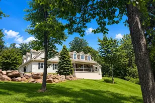 1110 S Mountain Ln, Lebanon, PA 17042 - Photo 1
