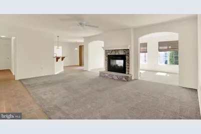 856 Walnut Crest Drive, Lebanon, PA 17046 - Photo 9