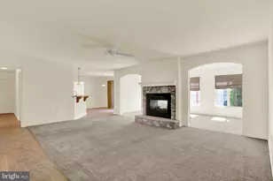 856 Walnut Crest Dr, Lebanon, PA 17046 - Photo 9