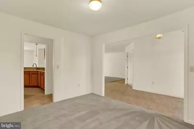 856 Walnut Crest Drive, Lebanon, PA 17046 - Photo 7