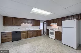 319 N Railroad St, Palmyra, PA 17078 - Photo 11
