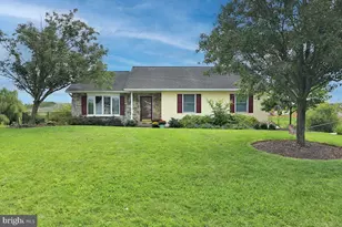 1126 Harvest Dr, Lebanon, PA 17046 - Photo 3
