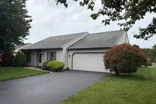 9 Lakeview Dr, Myerstown, PA 17067 - Photo 3