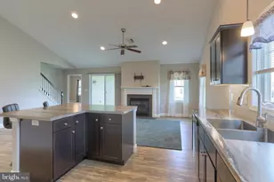 1061 Villa Dr, Lebanon, PA 17042 - Photo 9