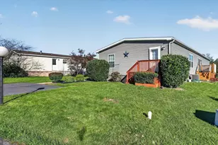 8 Orchard St, Fredericksburg, PA 17026 - Photo 3