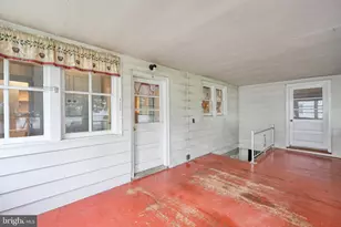 528 S Railroad St, Myerstown, PA 17067 - Photo 17