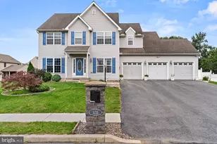 128 S Thistledown Dr, Palmyra, PA 17078 - Photo 1