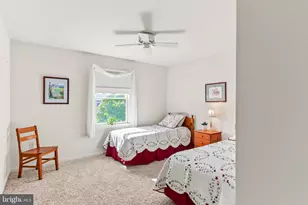 1089 Horseshoe Cir, Lebanon, PA 17042 - Photo 25