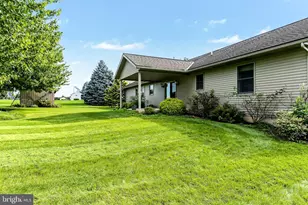 1089 Horseshoe Cir, Lebanon, PA 17042 - Photo 33
