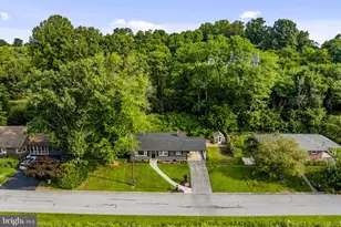 3317 Hillside Dr, Lebanon, PA 17046 - Photo 1