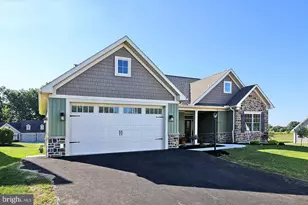 108 Allwein Dr, Lebanon, PA 17042 - Photo 3