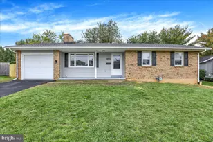 1624 Greenwood Dr, Lebanon, PA 17046 - Photo 1