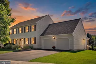 42 Manor Cir, Palmyra, PA 17078 - Photo 1