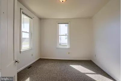 185 Village Drive, Lebanon, PA 17042 - Photo 7