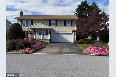 745 Suzanne Drive, Lebanon, PA 17046 - Photo 1