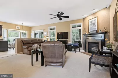 514 Waterside Circle, Lebanon, PA 17042 - Photo 5