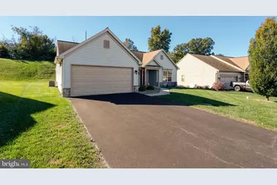 926 Sweetbay Lane, Lebanon, PA 17046 - Photo 3
