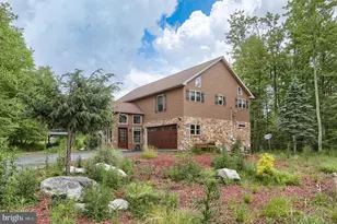 125 Pebble Beach Dr, Hazleton, PA 18202 - Photo 7