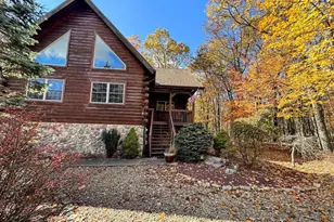 100 Gleneagles Dr, Hazleton, PA 18202 - Photo 1