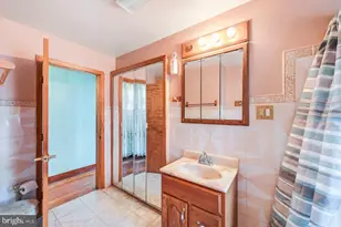 635 Vine St, Freeland, PA 18224 - Photo 37