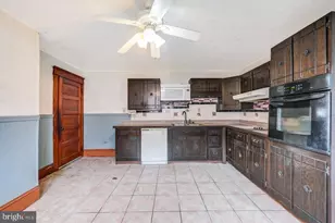 635 Vine St, Freeland, PA 18224 - Photo 25