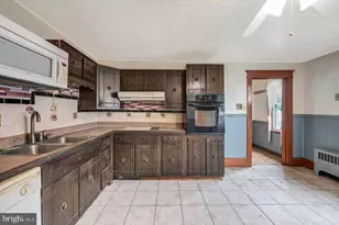 635 Vine St, Freeland, PA 18224 - Photo 27