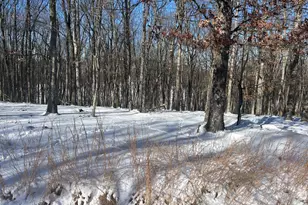 31 Turnberry Ln, Hazleton, PA 18202 - Photo 1