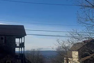 265 Turnberry Ln Turnberry, Hazleton, PA 18202 - Photo 3