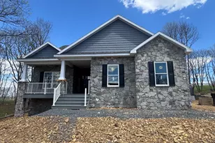 265 Turnberry Ln Turnberry, Hazleton, PA 18202 - Photo 1