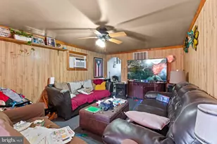 326 Center St, Wilkes Barre, PA 18702 - Photo 5