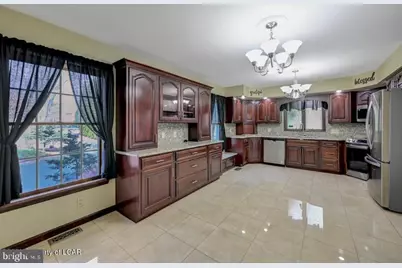 1424 E Broad St, Hazleton, PA 18201 - Photo 21