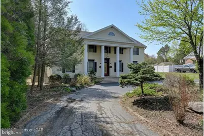 1424 E Broad St, Hazleton, PA 18201 - Photo 3