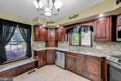 1424 E Broad St, Hazleton, PA 18201 - Photo 27