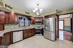 1424 E Broad St, Hazleton, PA 18201 - Photo 23