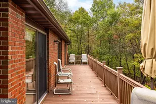201 Skyline Dr, Hazle Township, PA 18202 - Photo 9