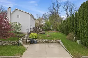 30 Freedom St, Hazleton, PA 18202 - Photo 3