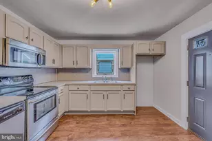 9 Park St, West Hazleton, PA 18202 - Photo 9