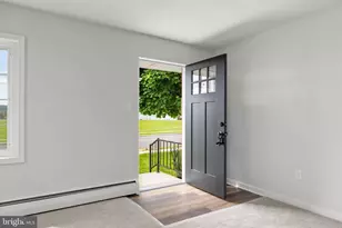 715 E 10th St, Berwick, PA 18603 - Photo 3