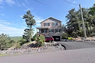 532 Buck Mountain Blvd, Hazleton, PA 18202 - Photo 3