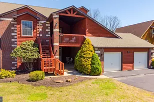 40 Sugarloaf Ln, Hazleton, PA 18202 - Photo 1