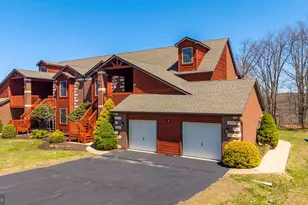 40 Sugarloaf Ln, Hazleton, PA 18202 - Photo 3