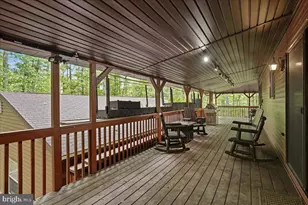 208 Owego Dr, Hazleton, PA 18202 - Photo 9