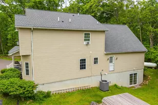 210 White Mountain Ln, Sugarloaf, PA 18249 - Photo 5