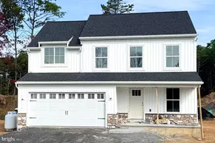 2478 E Venisa Dr, Hazle Township, PA 18201 - Photo 1
