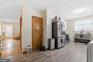 293 Lyndwood Ave, Hanover Township, PA 18706 - Photo 17