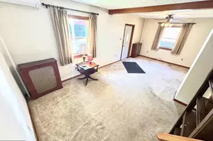 8 Loomis Park Rd, Hanover Township, PA 18706 - Photo 3