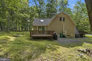 231 W Lake Valley Dr, Hazleton, PA 18202 - Photo 15