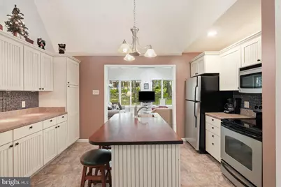 231 W Lake Valley Drive, Hazleton, PA 18202 - Photo 31